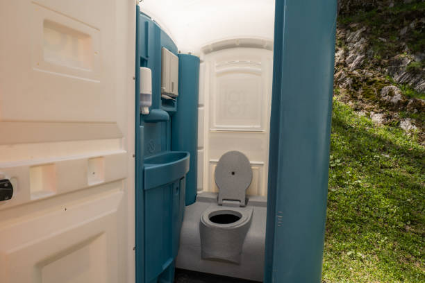 Portable Restroom Removal and Pickup in Bay Park, NY